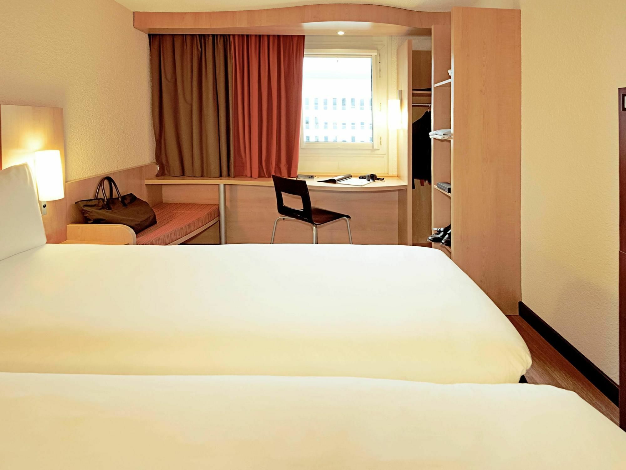 Ibis Reims Tinqueux Hotel Exterior foto